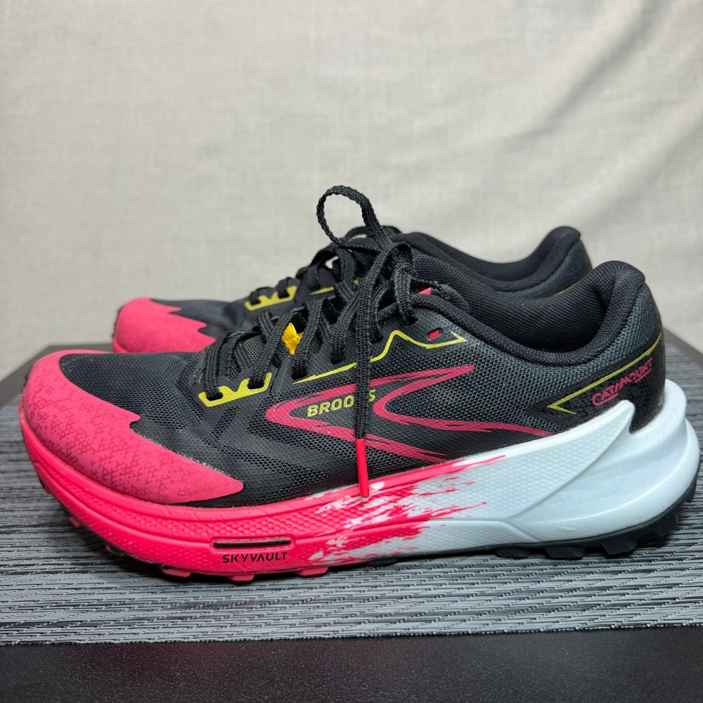 Brooks Catamount 3 Trail Shoes - Womens 7.5 - Black Red 1204051B007 Running